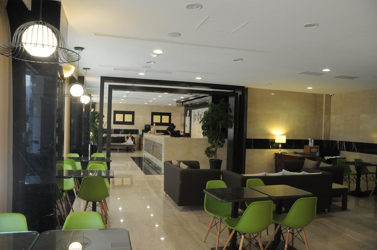 Maple Hotel Tainan Eksteriør billede