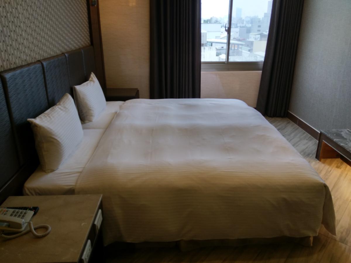 Maple Hotel Tainan Eksteriør billede