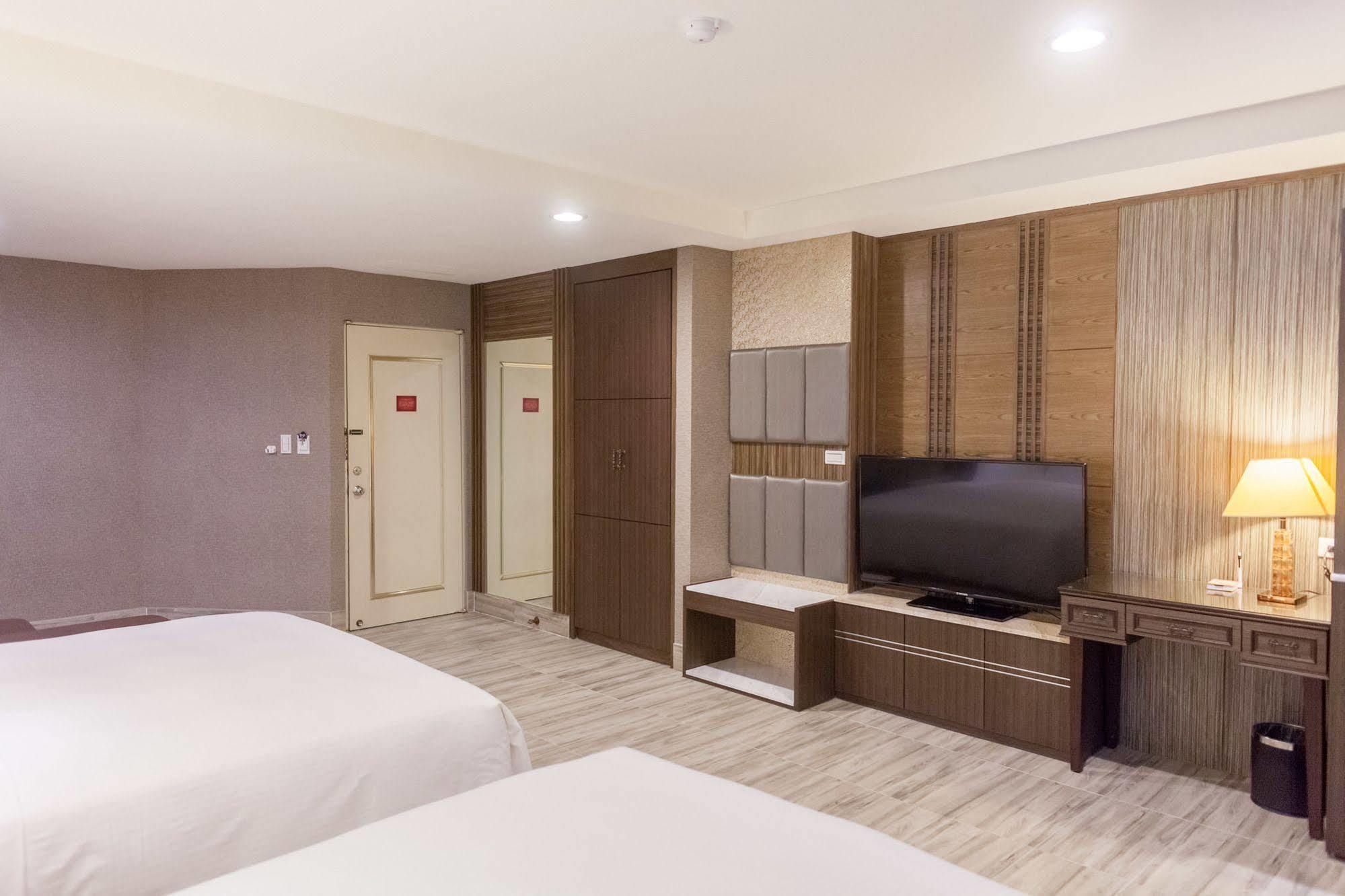Maple Hotel Tainan Eksteriør billede